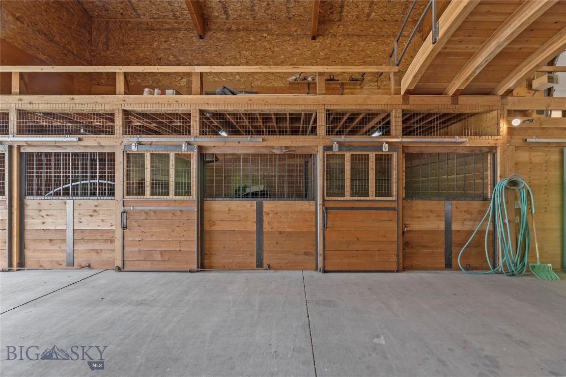 28 Great Escape Property Photo 74