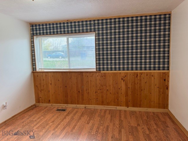 302 10th Property Photo 5