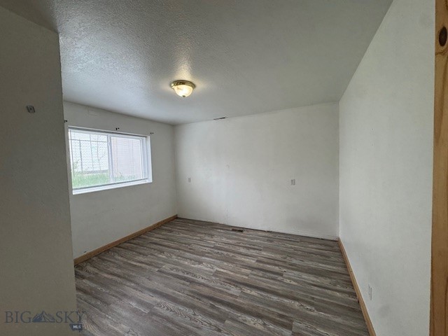 302 10th Property Photo 8