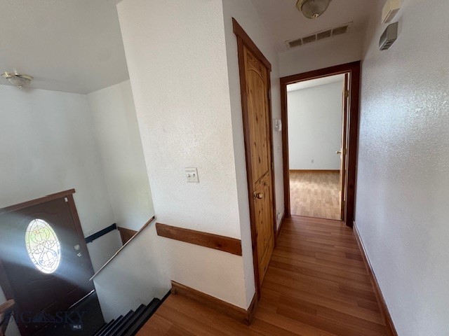 302 10th Property Photo 31