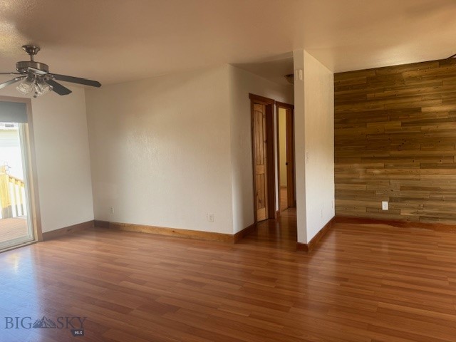 302 10th Property Photo 33