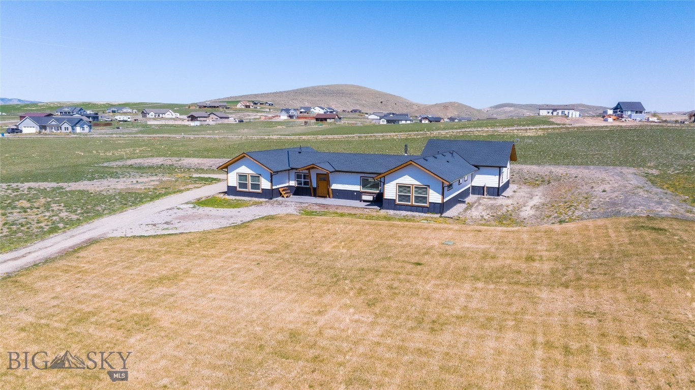 122 Rolling Prairie Property Photo 2