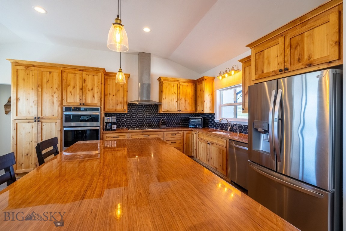 122 Rolling Prairie Property Photo 5