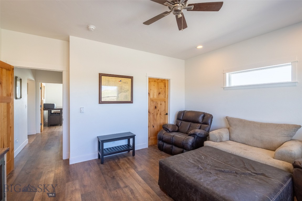 122 Rolling Prairie Property Photo 22