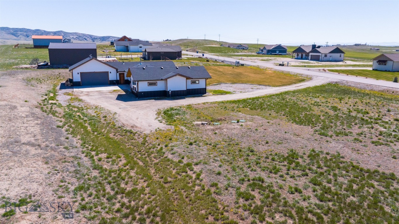 122 Rolling Prairie Property Photo 37