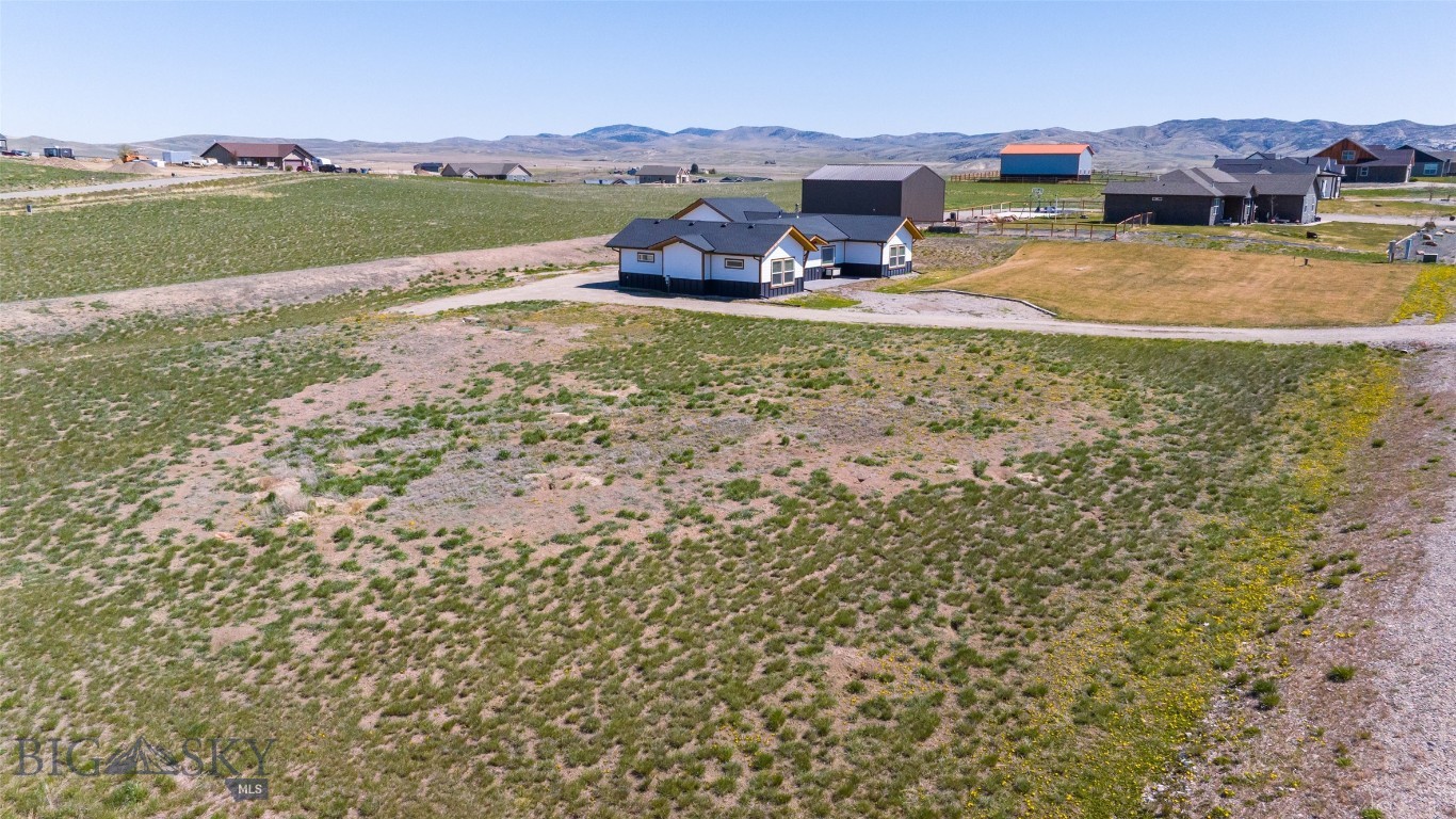 122 Rolling Prairie Property Photo 40