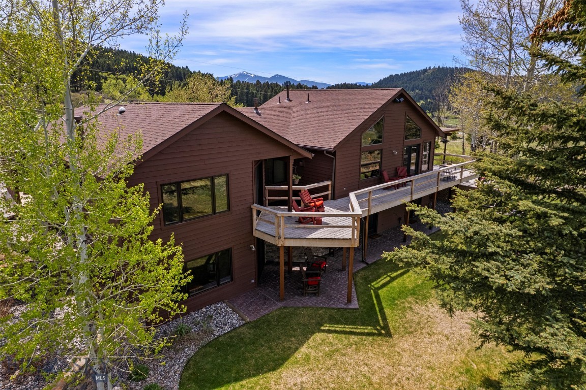 585 Bridger Woods Road Property Photo 7