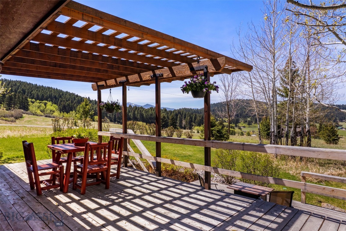 585 Bridger Woods Road Property Photo 14