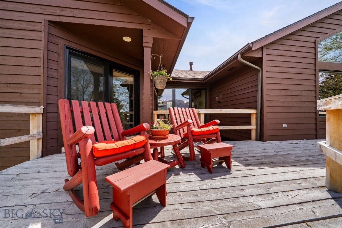 585 Bridger Woods Road Property Photo 16