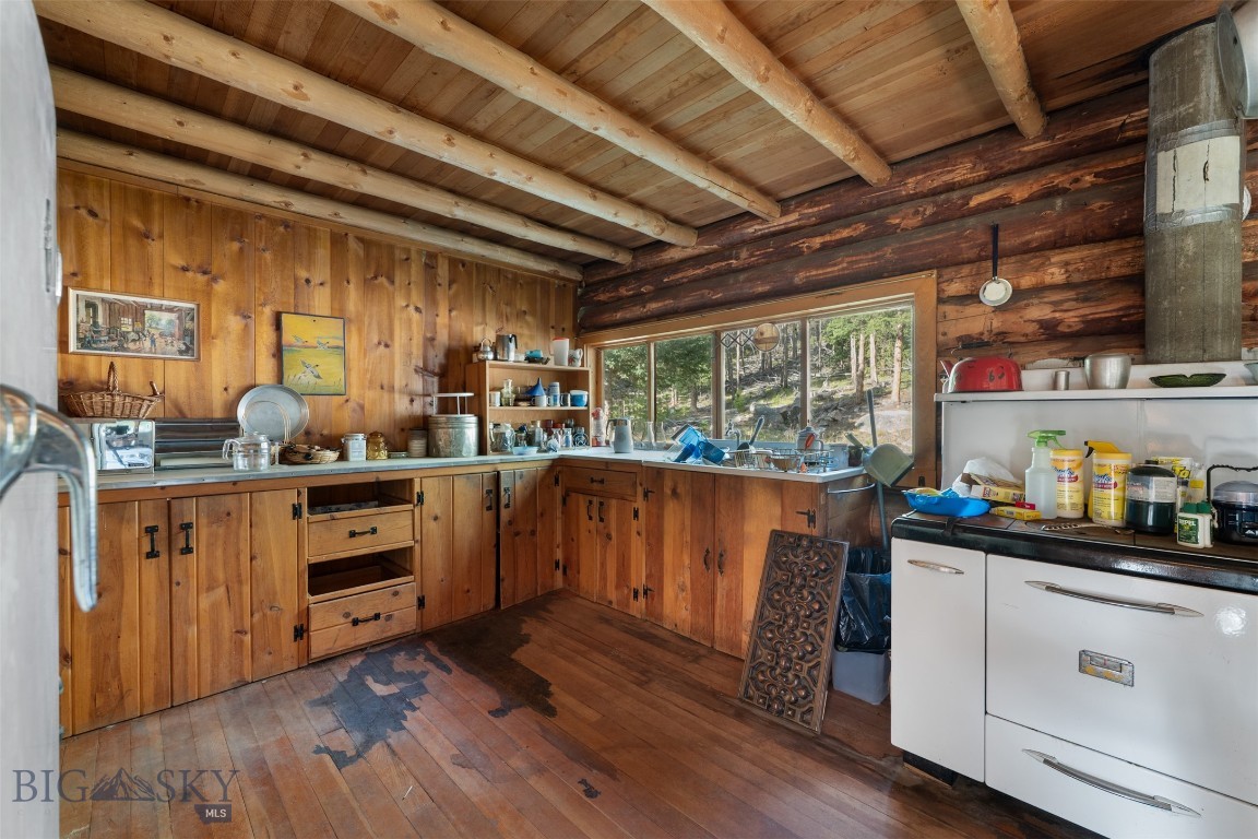 220 High Valley Road Property Photo 9