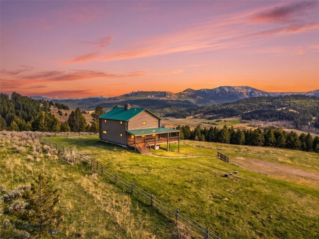 755 Coffee Creek Road Property Photo 1