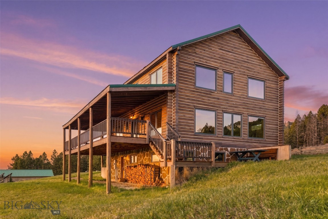 755 Coffee Creek Road Property Photo 4