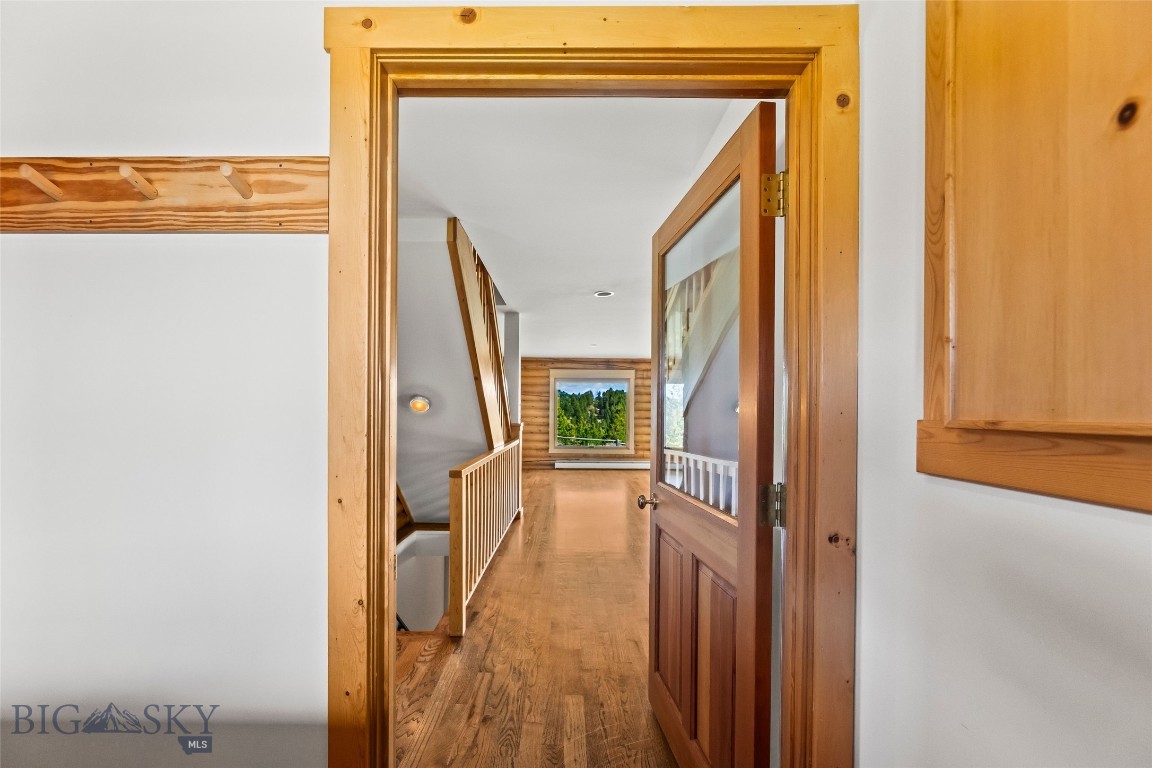 755 Coffee Creek Road Property Photo 8