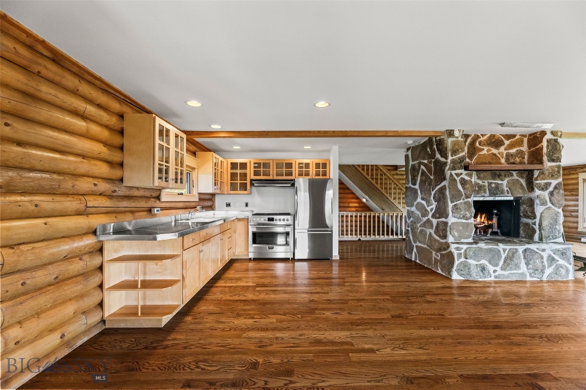 755 Coffee Creek Road Property Photo 10