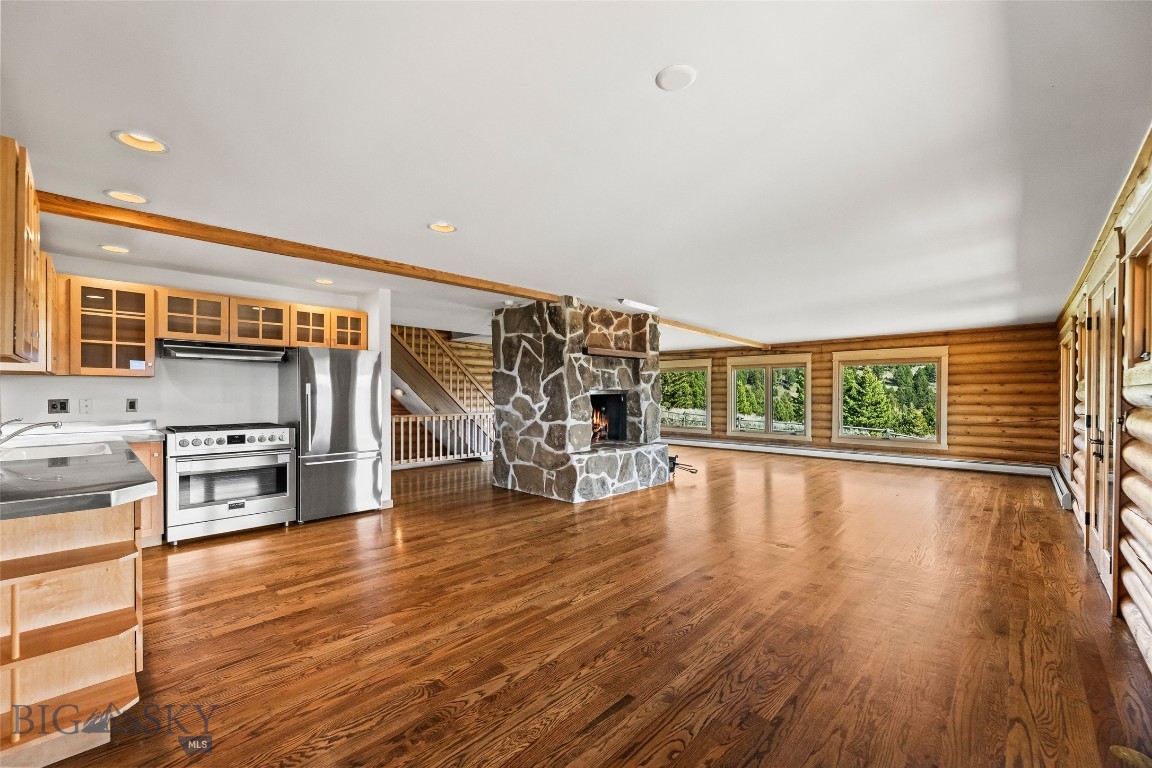 755 Coffee Creek Road Property Photo 11