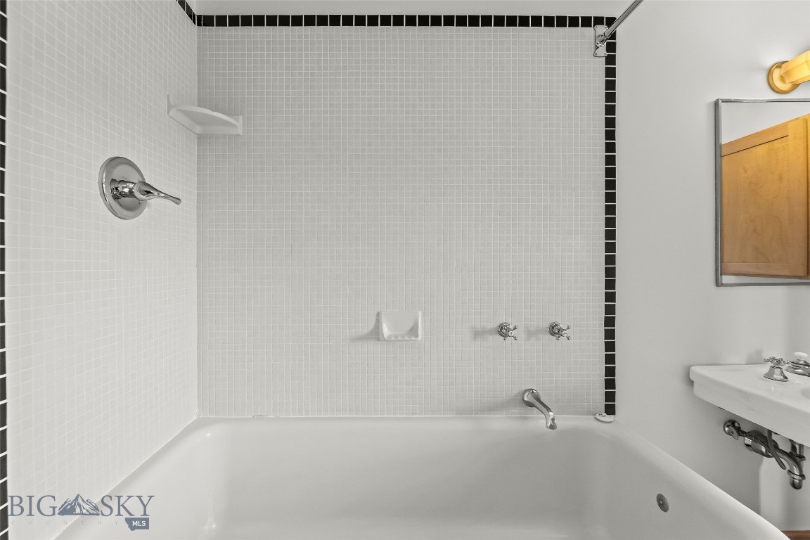 755 Coffee Creek Road Property Photo 45
