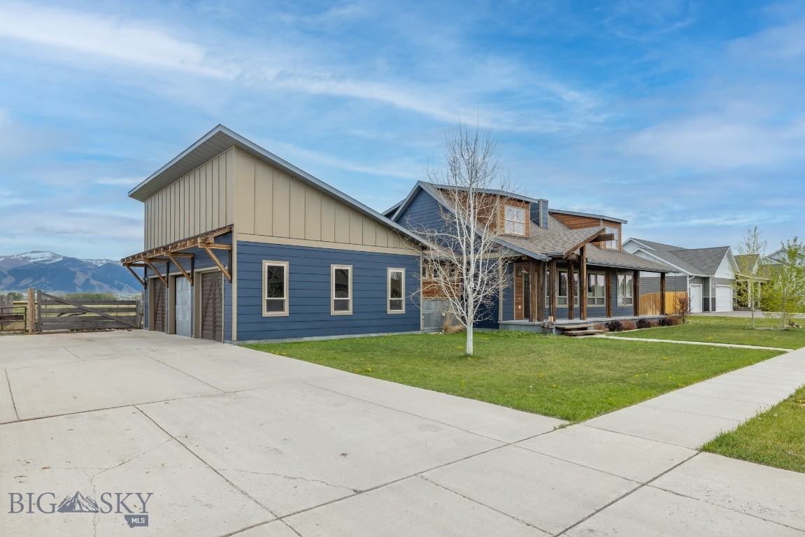 1704 Roundup Boulevard Property Photo 4
