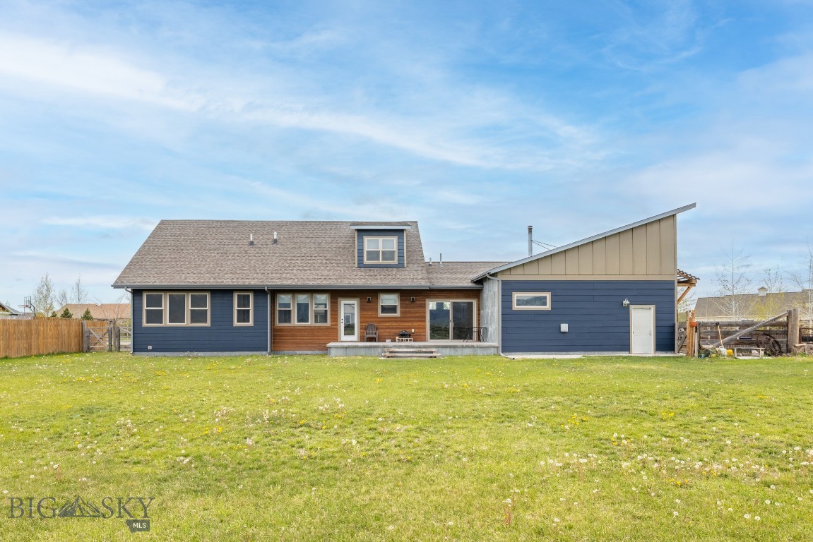 1704 Roundup Boulevard Property Photo 6