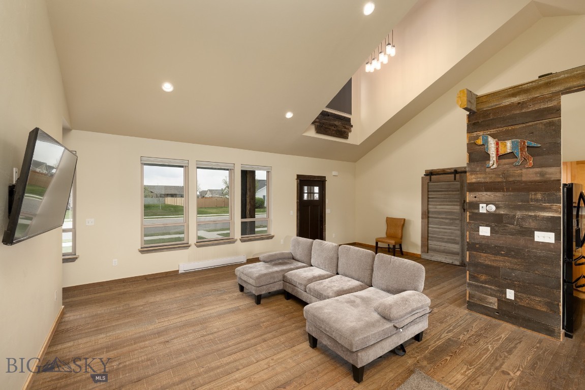 1704 Roundup Boulevard Property Photo 16