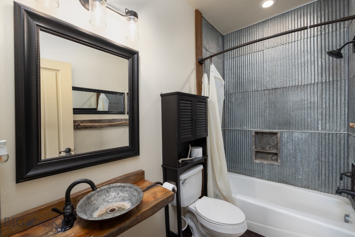 1704 Roundup Boulevard Property Photo 25