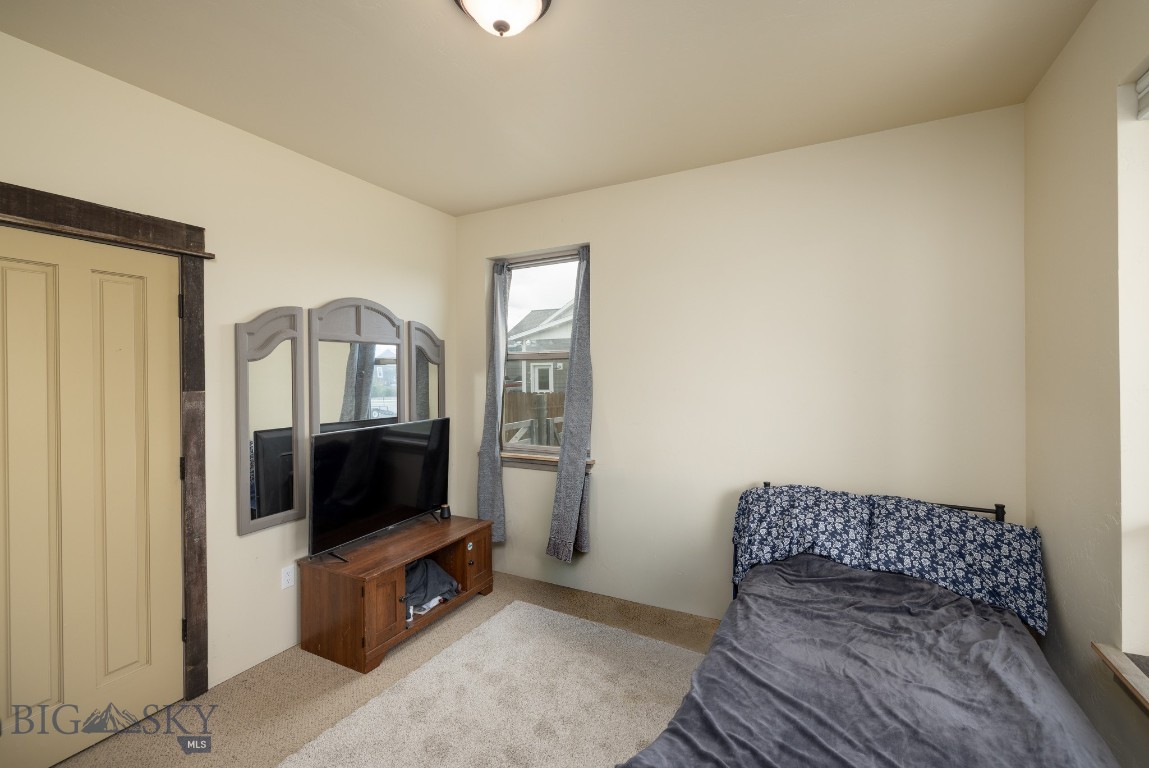 1704 Roundup Boulevard Property Photo 26