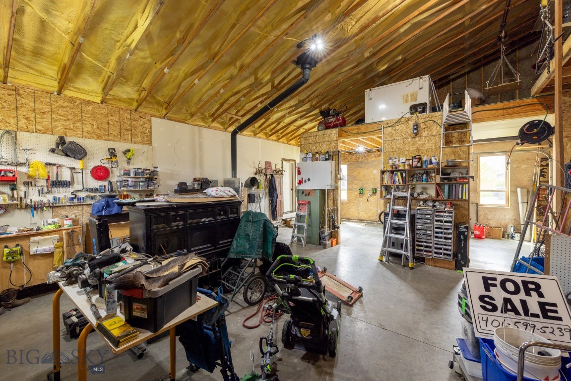 1704 Roundup Boulevard Property Photo 31
