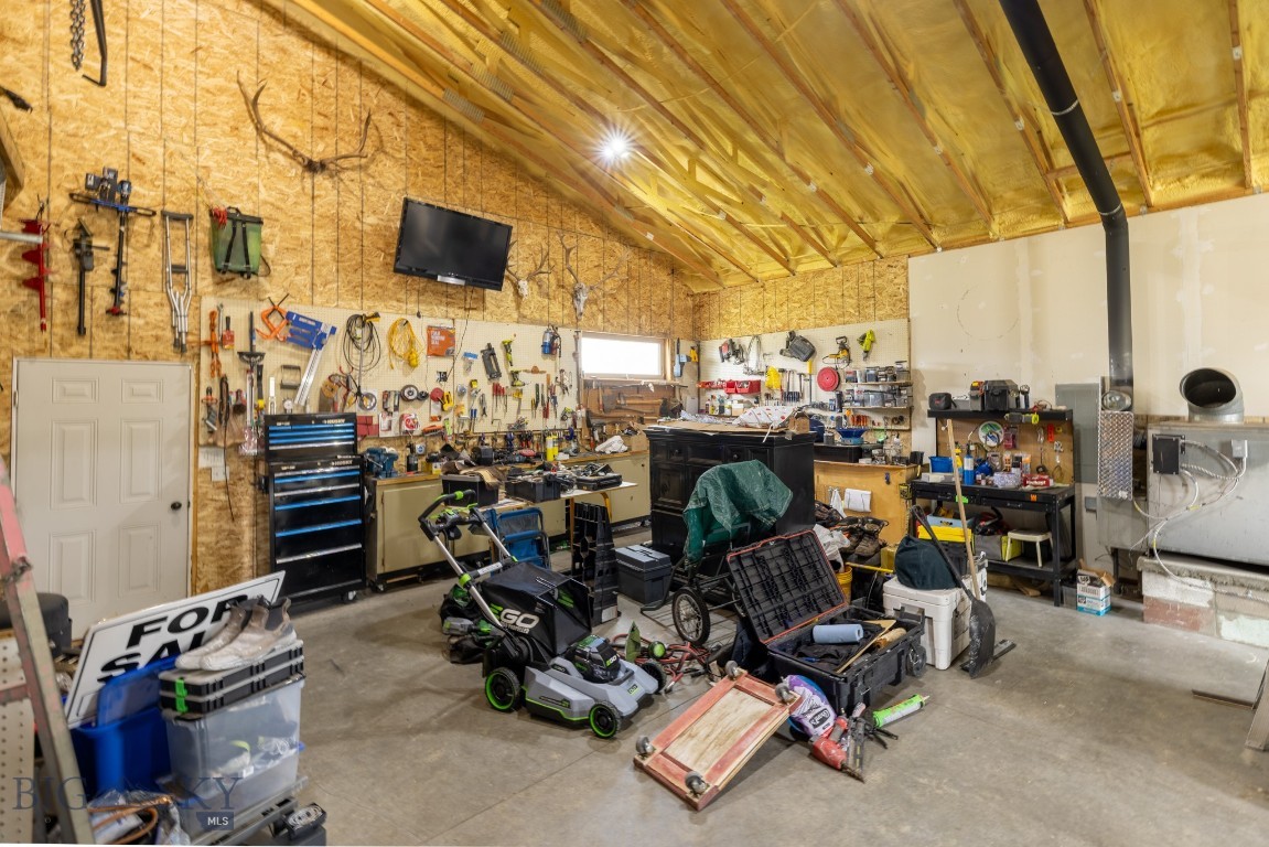 1704 Roundup Boulevard Property Photo 32