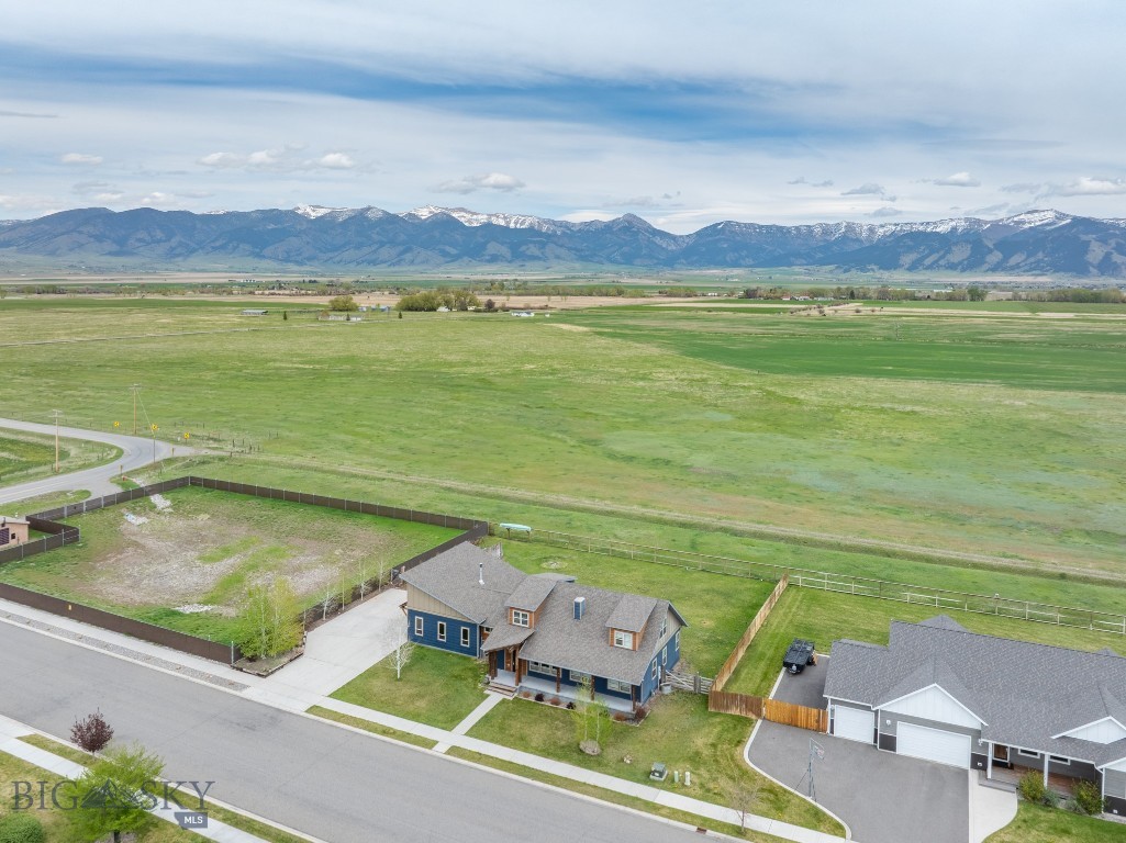 1704 Roundup Boulevard Property Photo 37