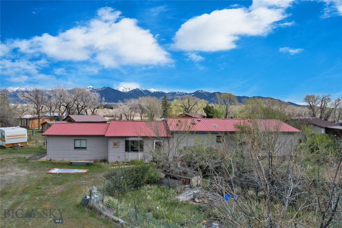 65 Tobacco Root RD Property Photo 1
