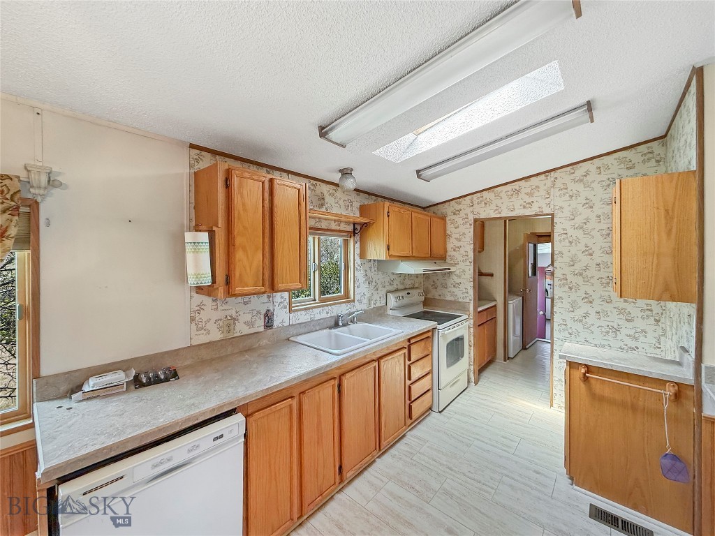 65 Tobacco Root Rd Property Photo 9