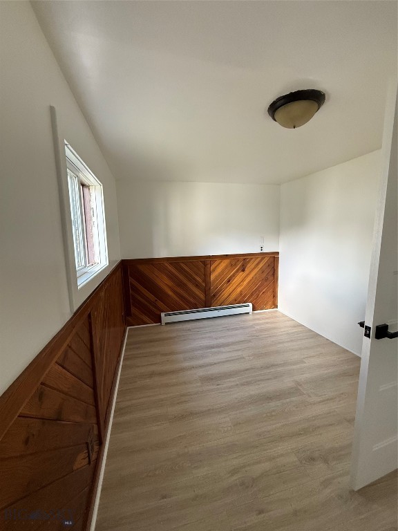 215 2nd Property Photo 7