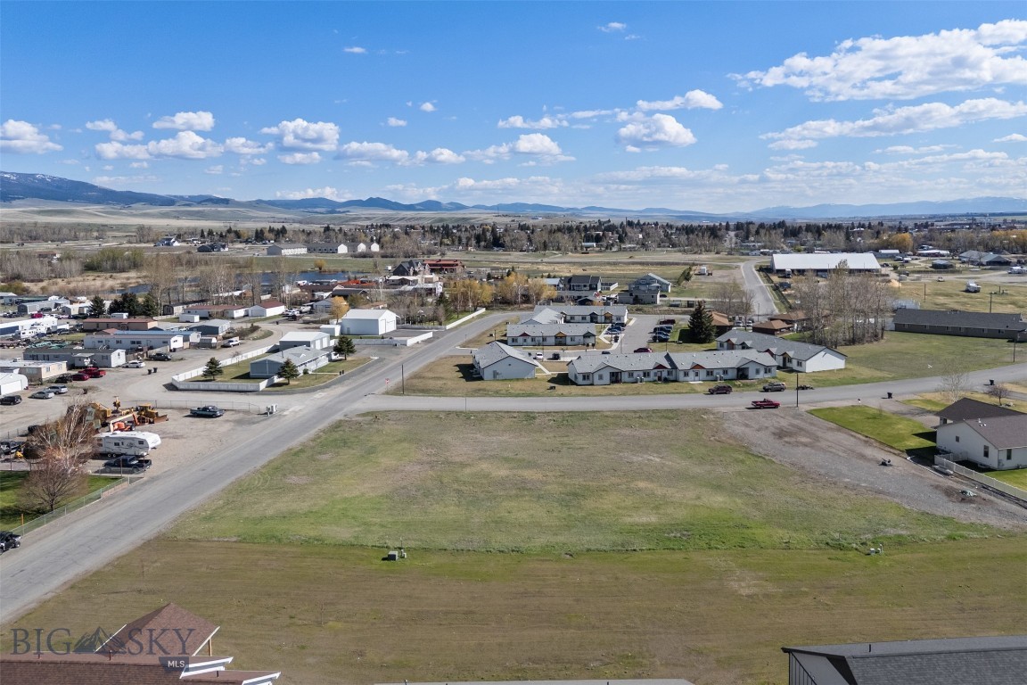 1011 Tumbleweed Lane Property Photo 8