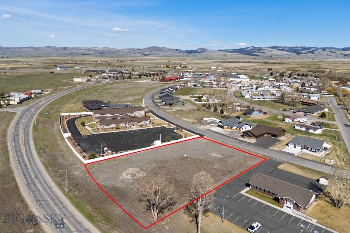 709 Sagebrush Lane Property Photo 2