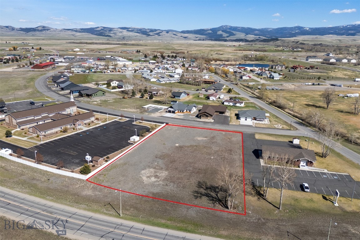 709 Sagebrush Lane Property Photo 8