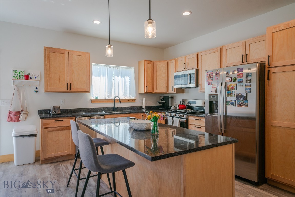 715 2nd Avenue W Property Photo 12