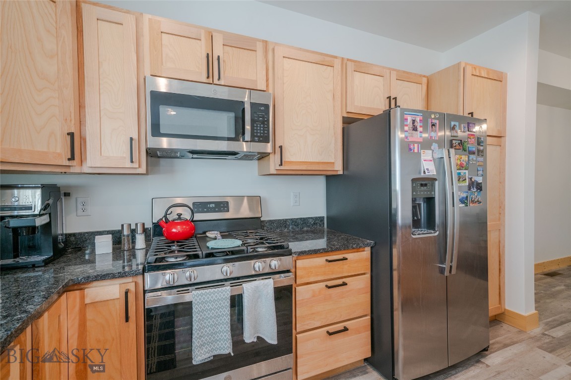 715 2nd Avenue W Property Photo 14