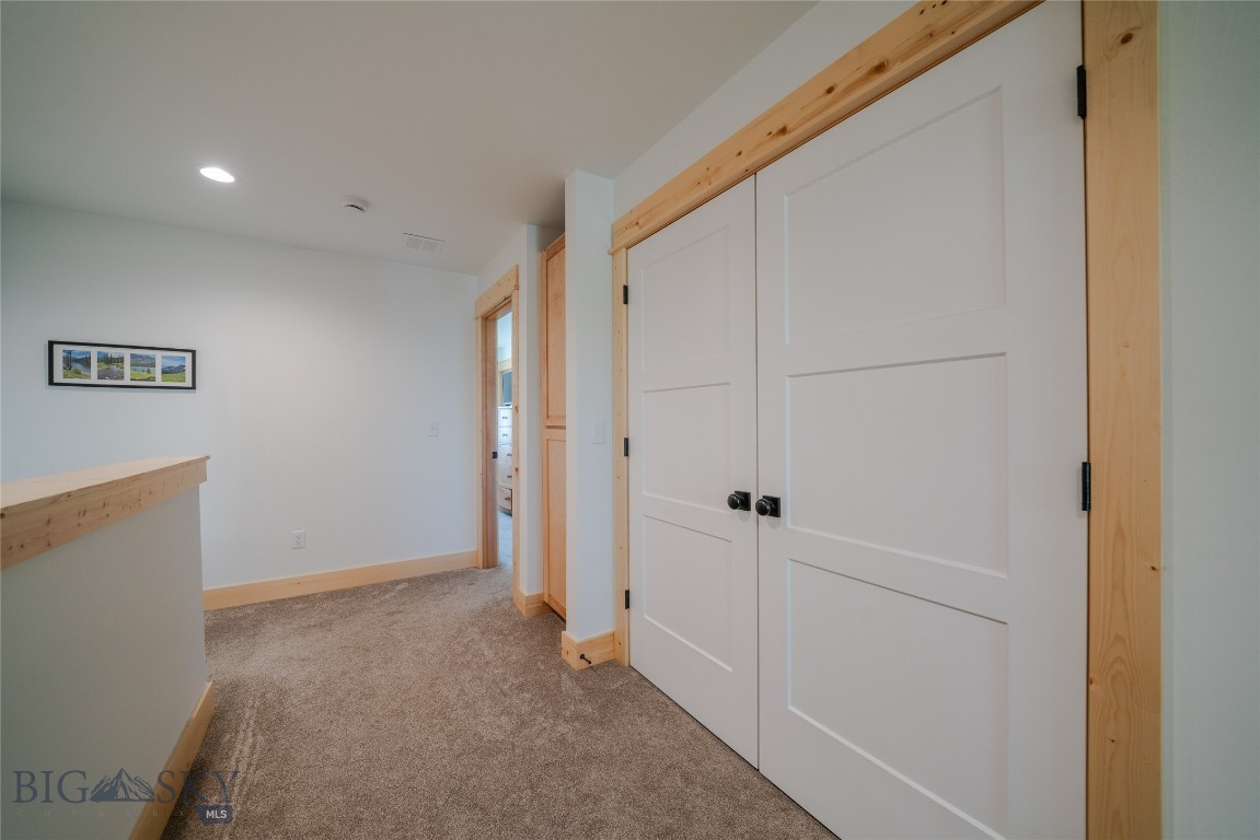 715 2nd Avenue W Property Photo 22