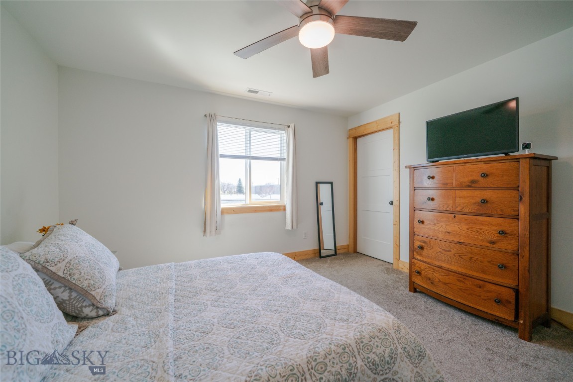 715 2nd Avenue W Property Photo 24