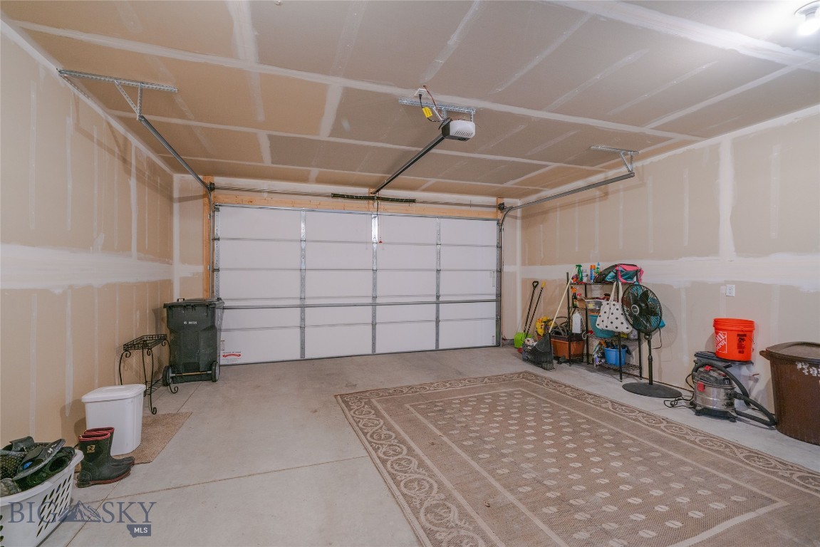 715 2nd Avenue W Property Photo 37