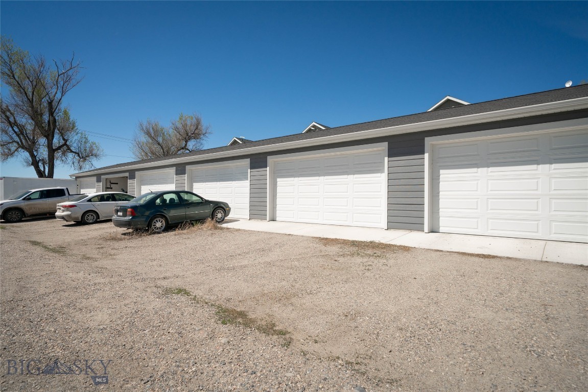 715 2nd Avenue W Property Photo 39