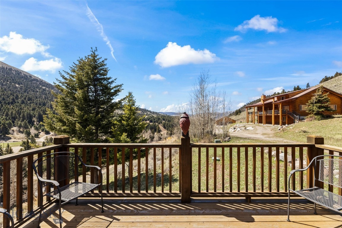 23 Hanlon Hill Drive Property Photo 12