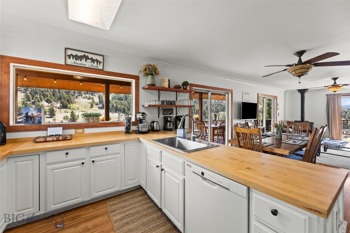 23 Hanlon Hill Drive Property Photo 15