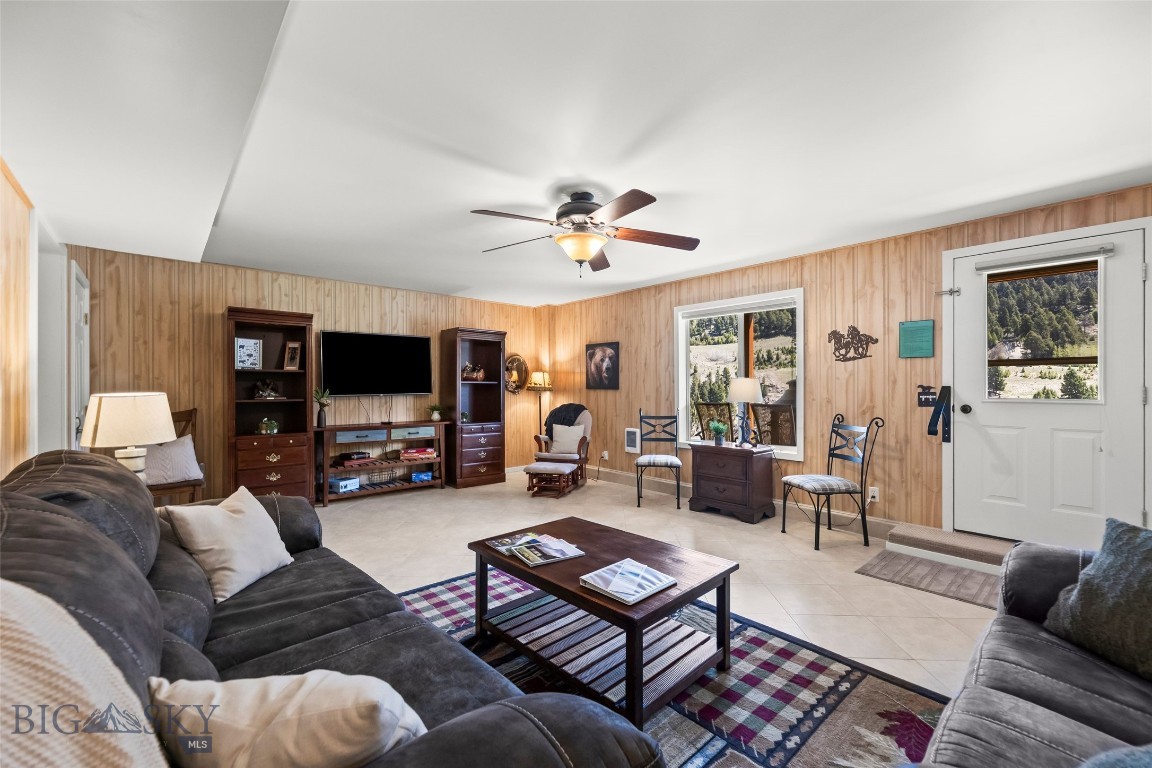 23 Hanlon Hill Drive Property Photo 34