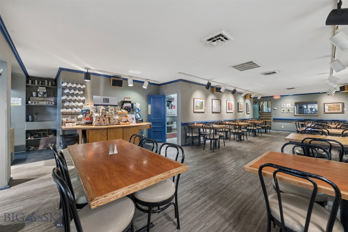 47 E Broadway Street Property Photo 15