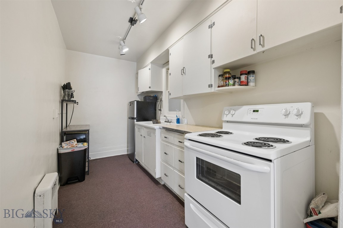 47 E Broadway Street Property Photo 23