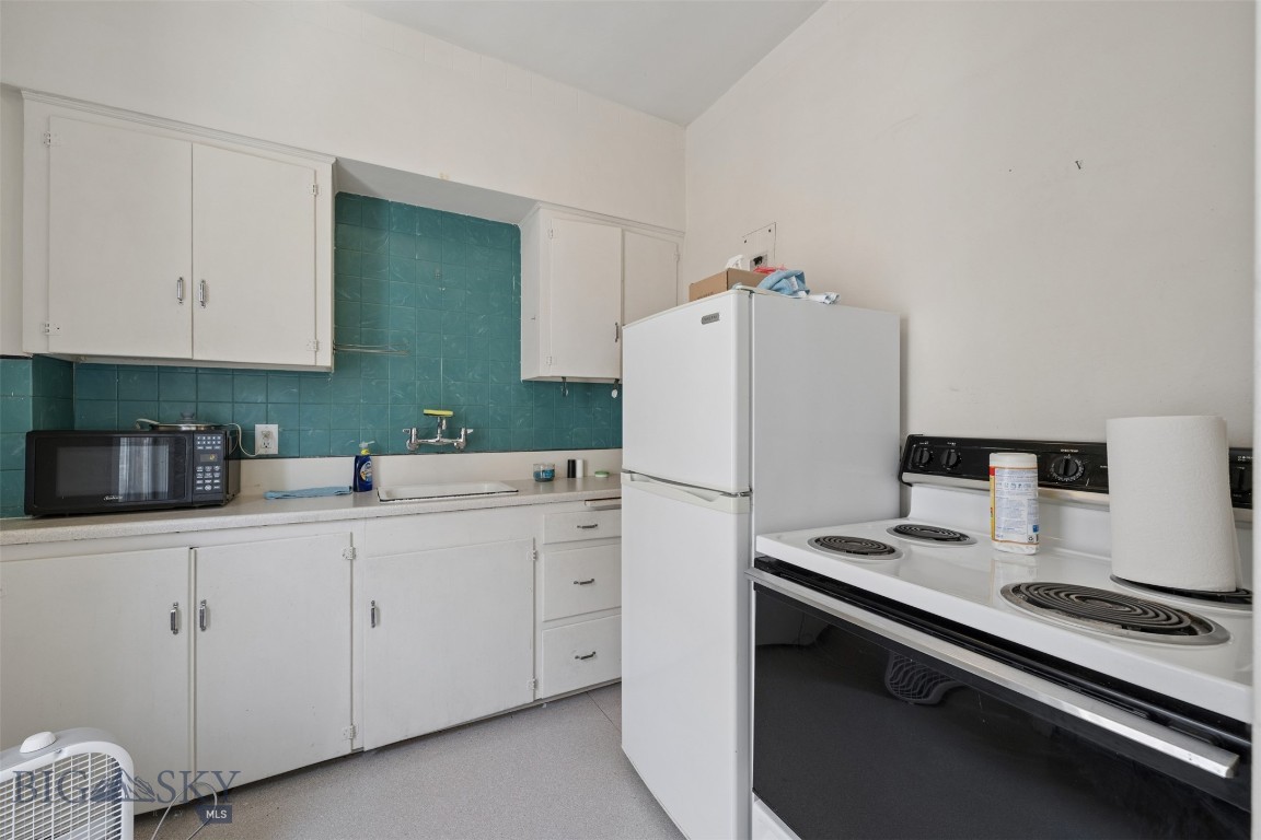 47 E Broadway Street Property Photo 34