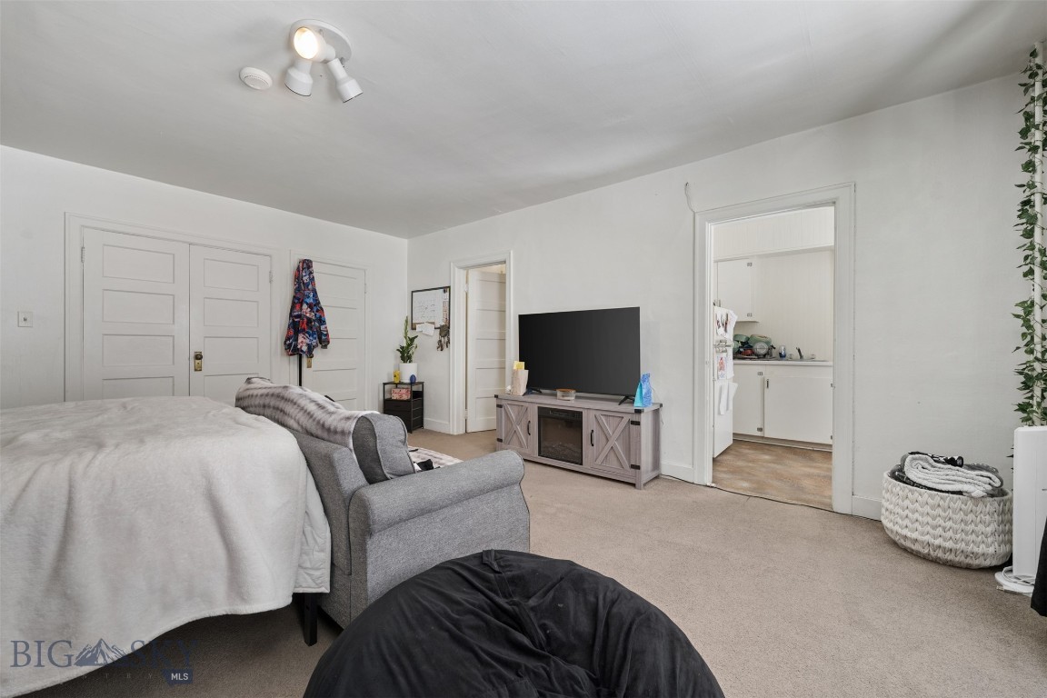 47 E Broadway Street Property Photo 40