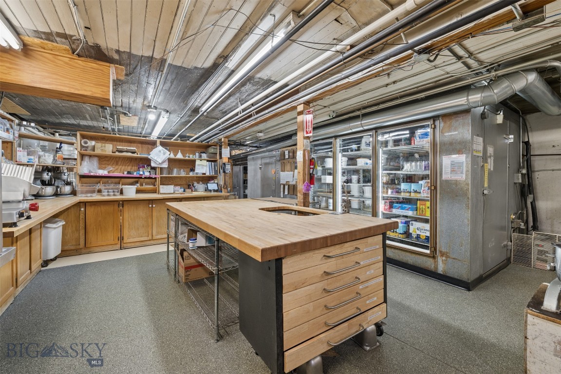47 E Broadway Street Property Photo 50