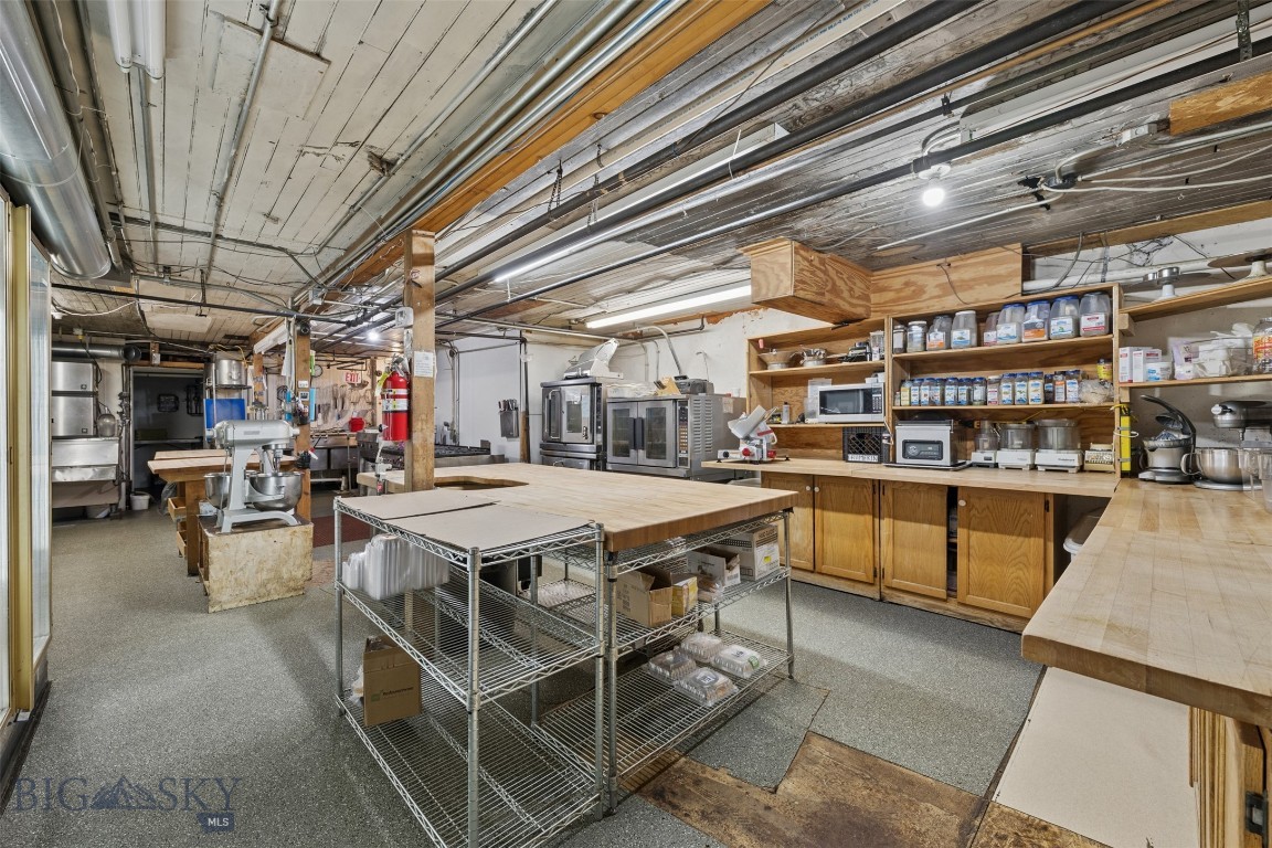 47 E Broadway Street Property Photo 51