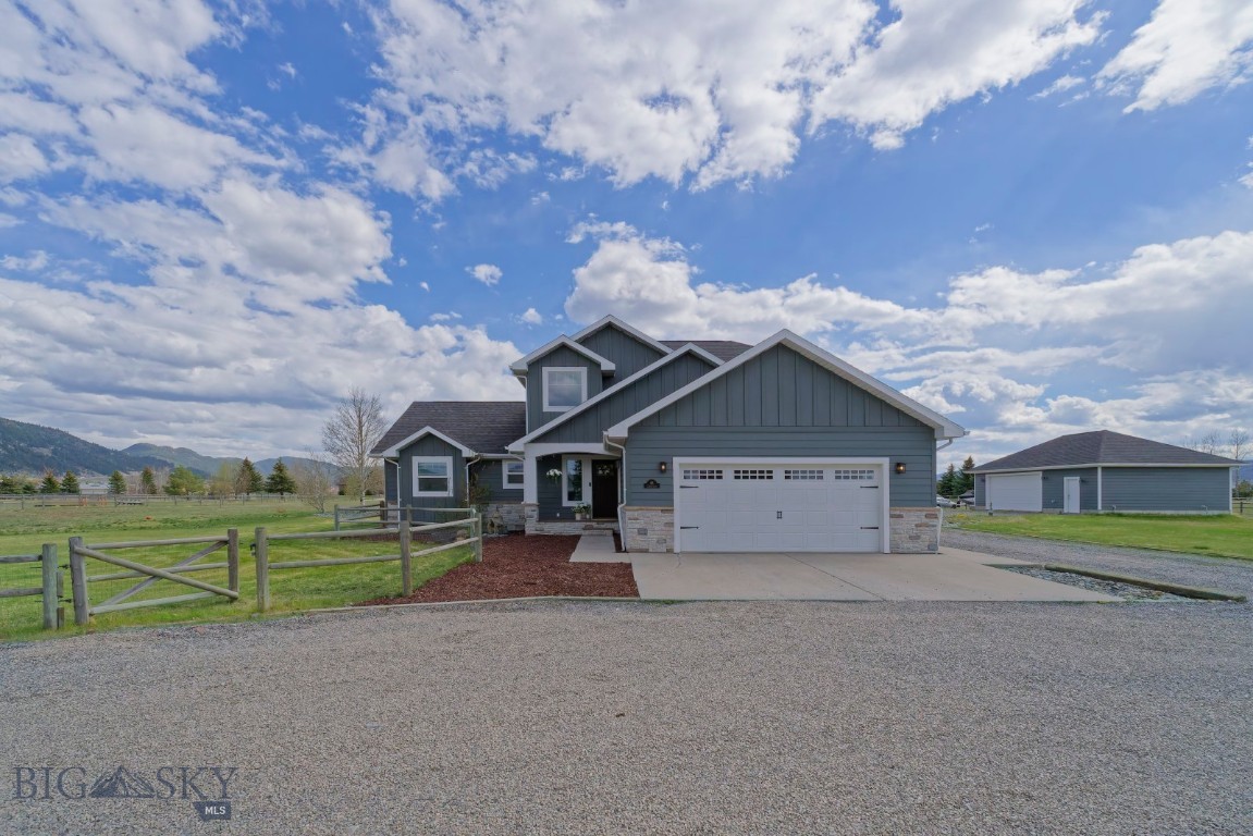 88 Caspian Lane Property Photo 1
